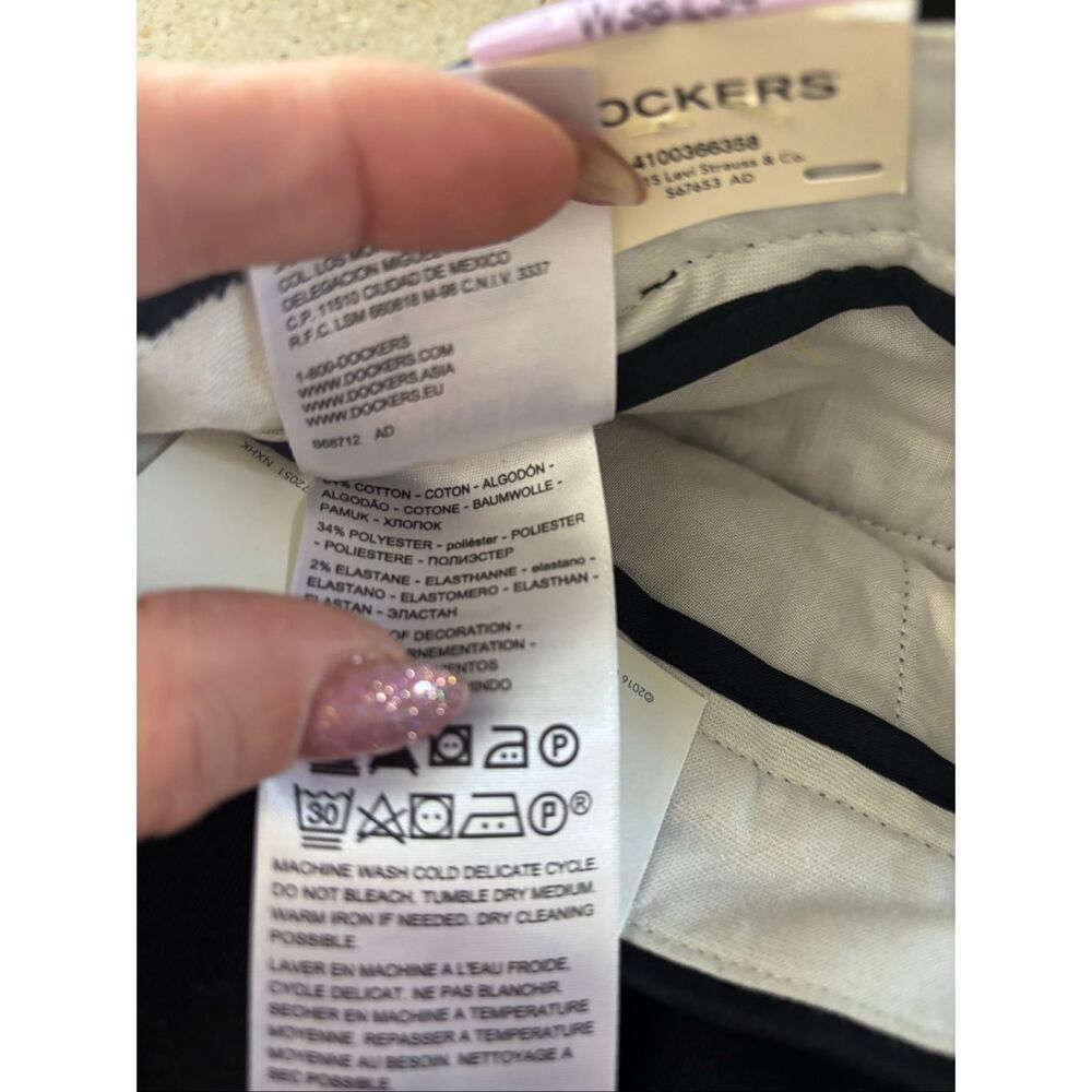 Khakis  - Picture 7 of 7